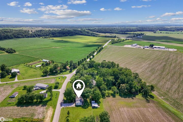 Property Photo: 1213 Main Street IA 52639