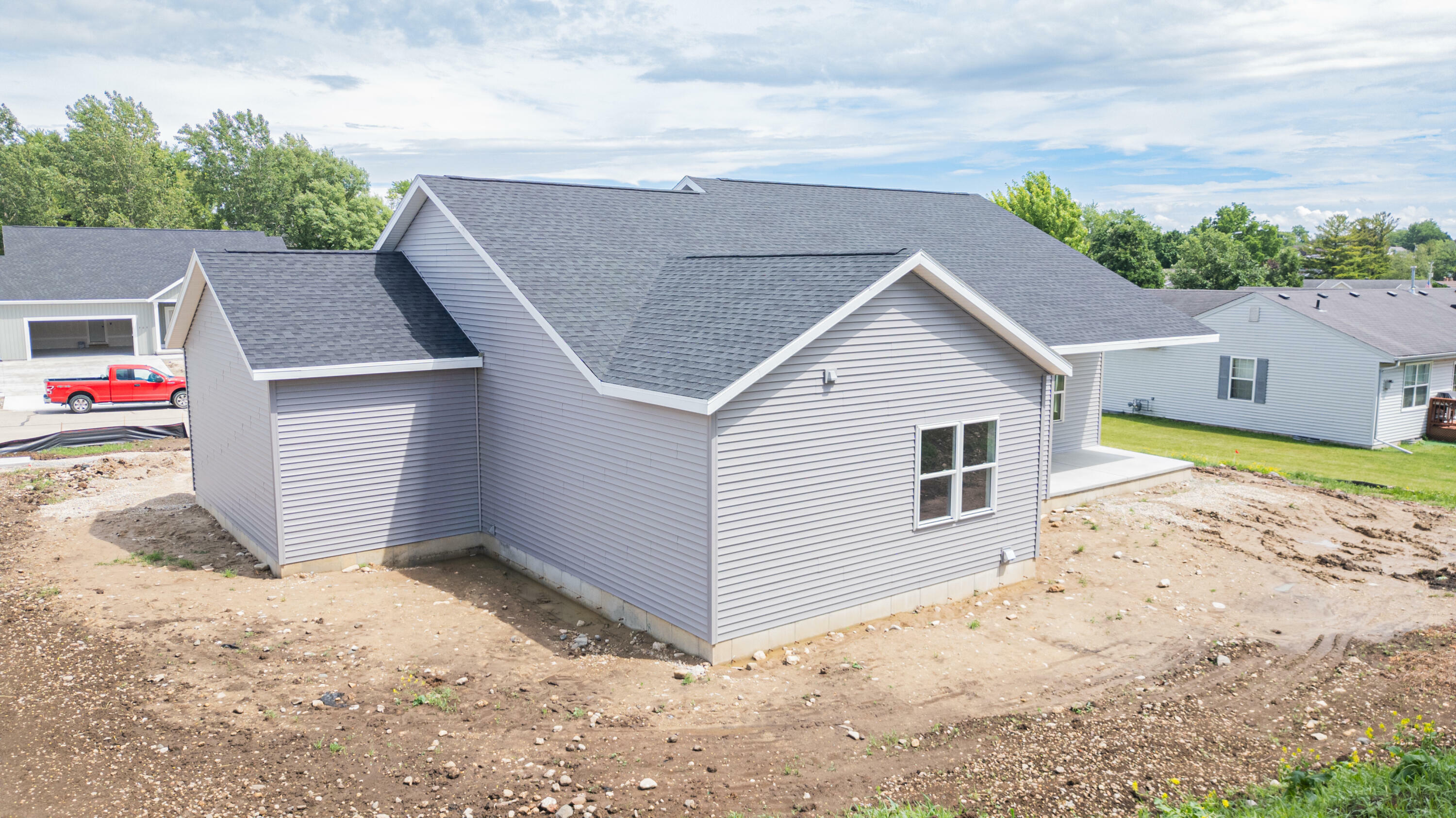 Property Photo: 406 Valley Dr WI 53091