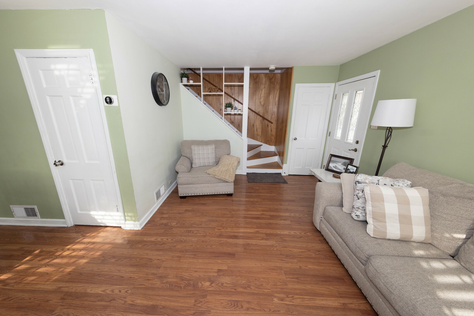 Property Photo:  802 Bristol Avenue  IL 60154 