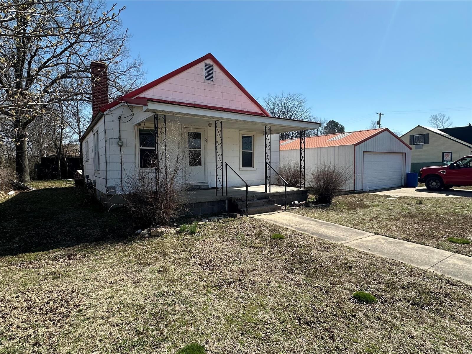 Property Photo: 104 Selma Street MO 63801