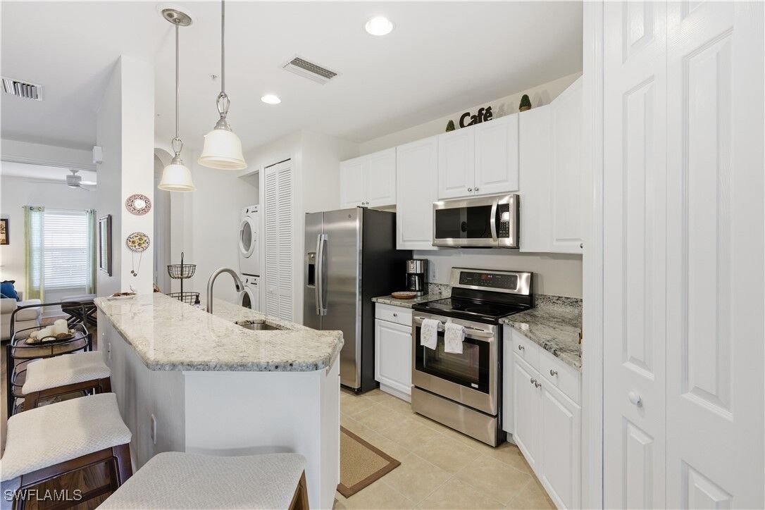 Property Photo: 1330 Sweetwater Cove 102 FL 34110