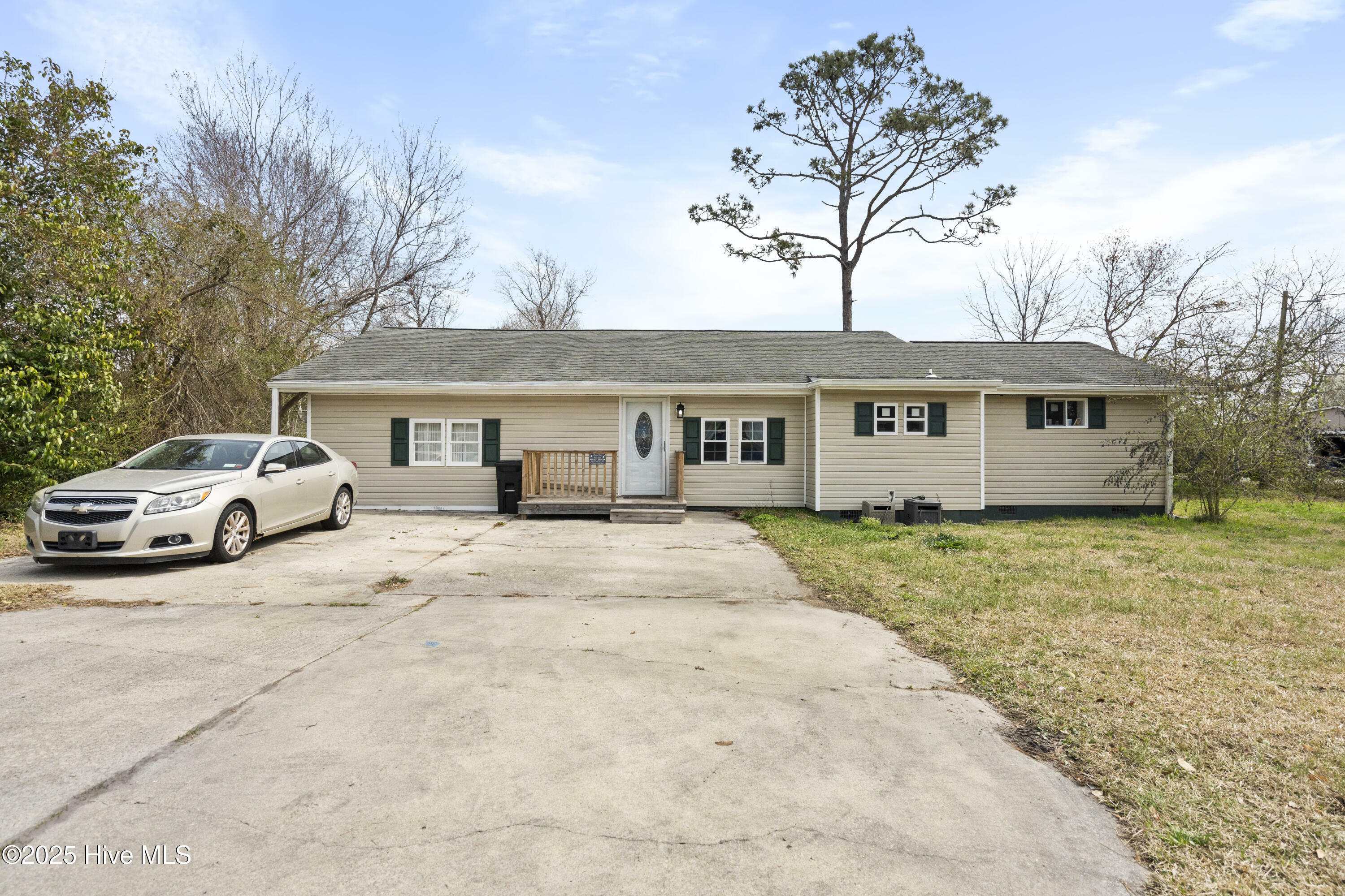 Property Photo: 8240 Highway 70 NC 28570