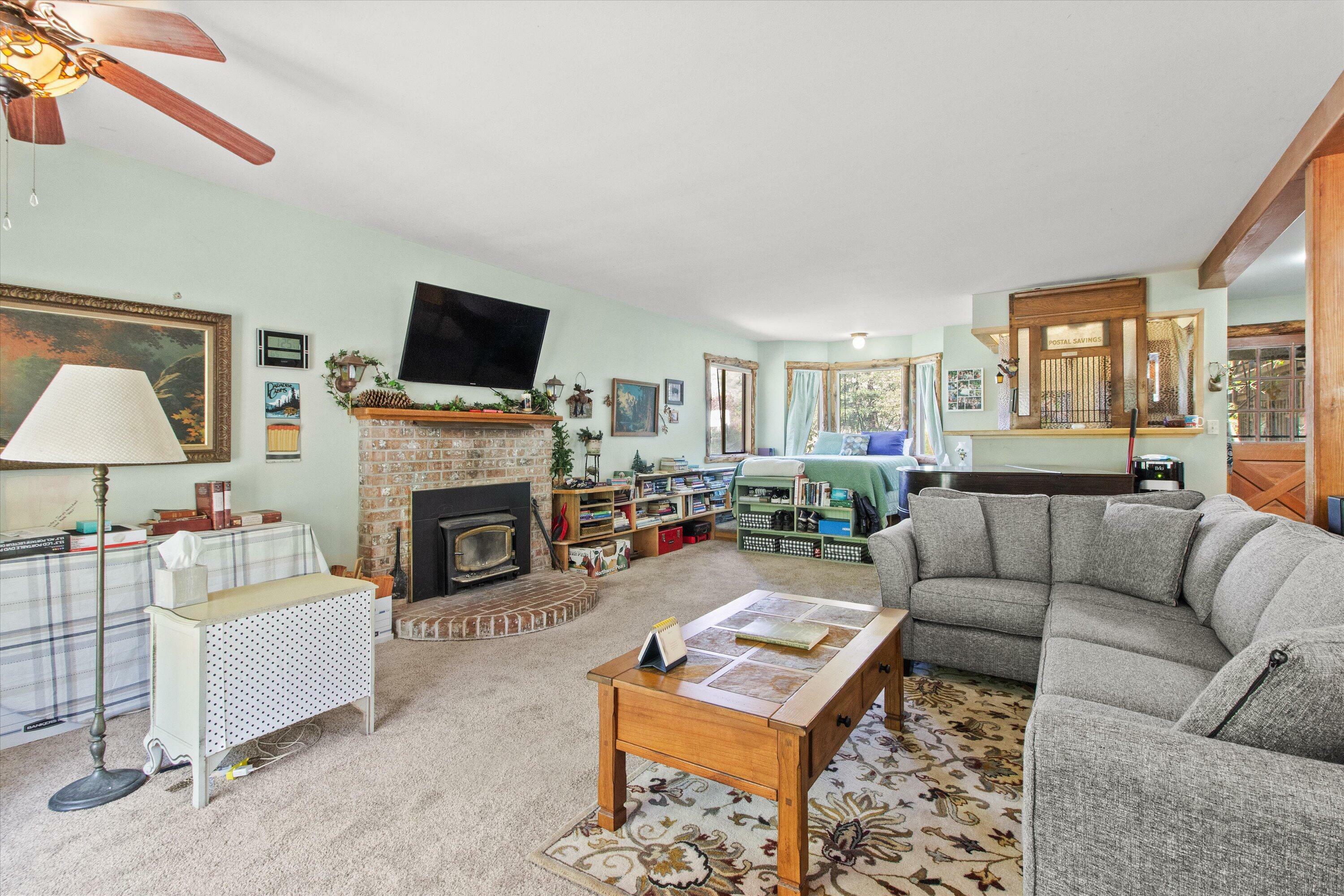 Property Photo: 13291 Hwy 238 OR 97530
