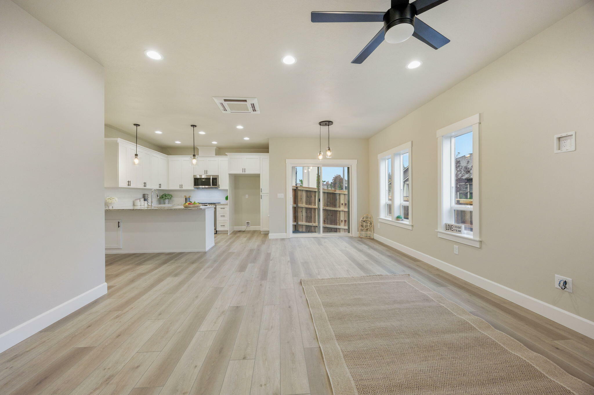 Property Photo: 3136 Monaco Court OR 97504