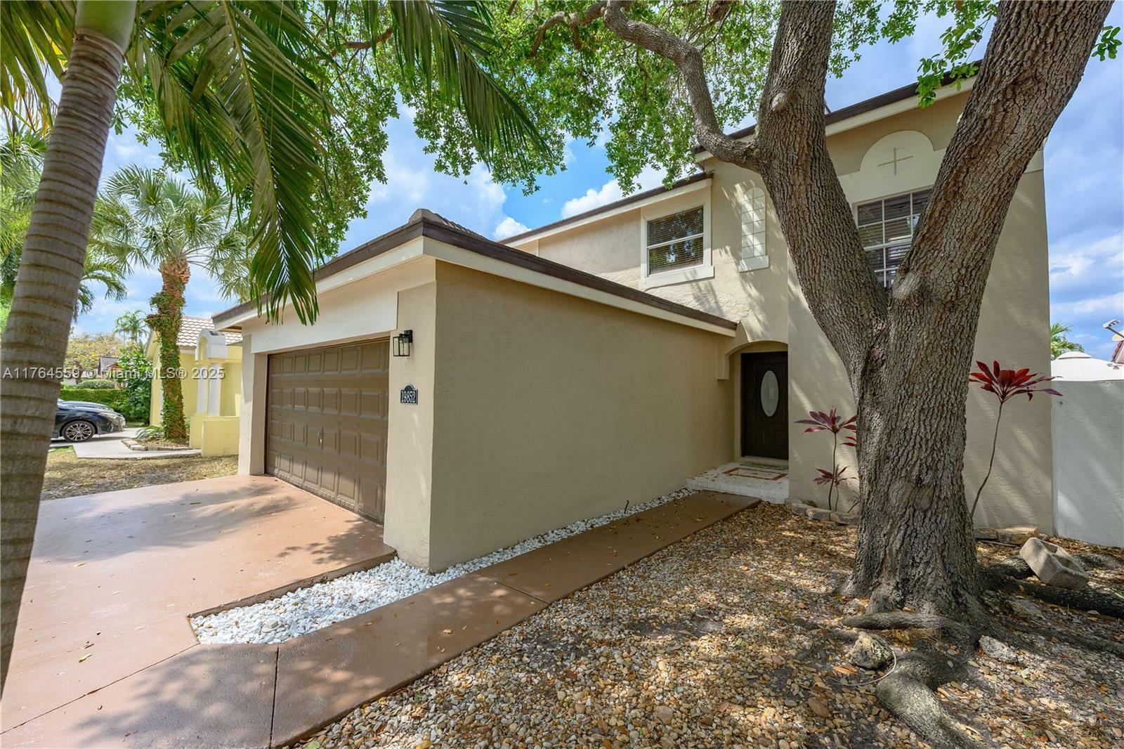 Property Photo: 19852 NW 88th Ave FL 33018