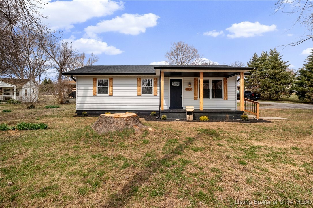 Property Photo: 904 Utica Sellersburg Road IN 47130