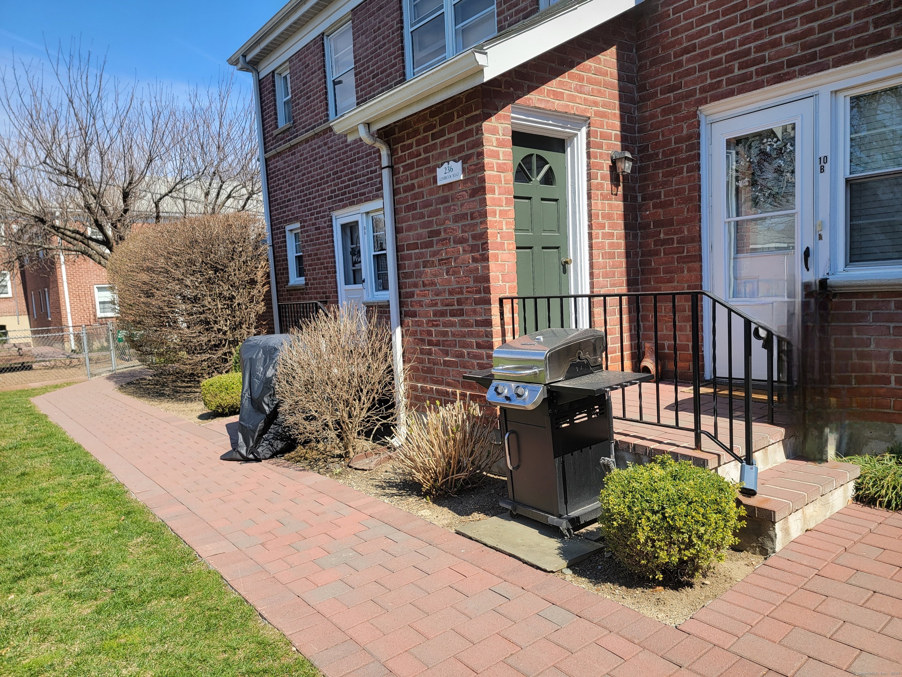 Property Photo: 236 Glenbrook Road Apt 10D CT 06906