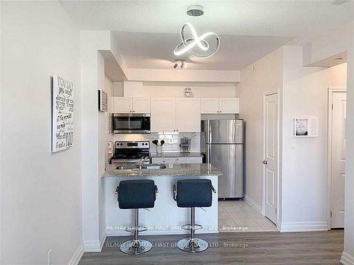 Property Photo: 84 Aspen Springs Drive 305 ON L1C 0V3