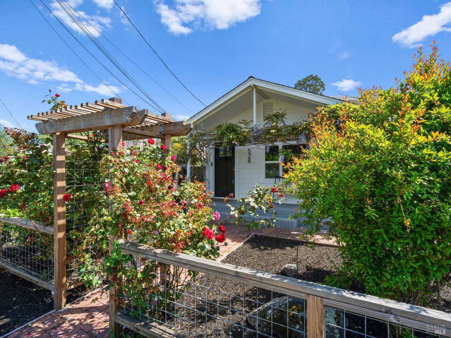 Property Photo:  528 Sanns Lane  CA 95448 