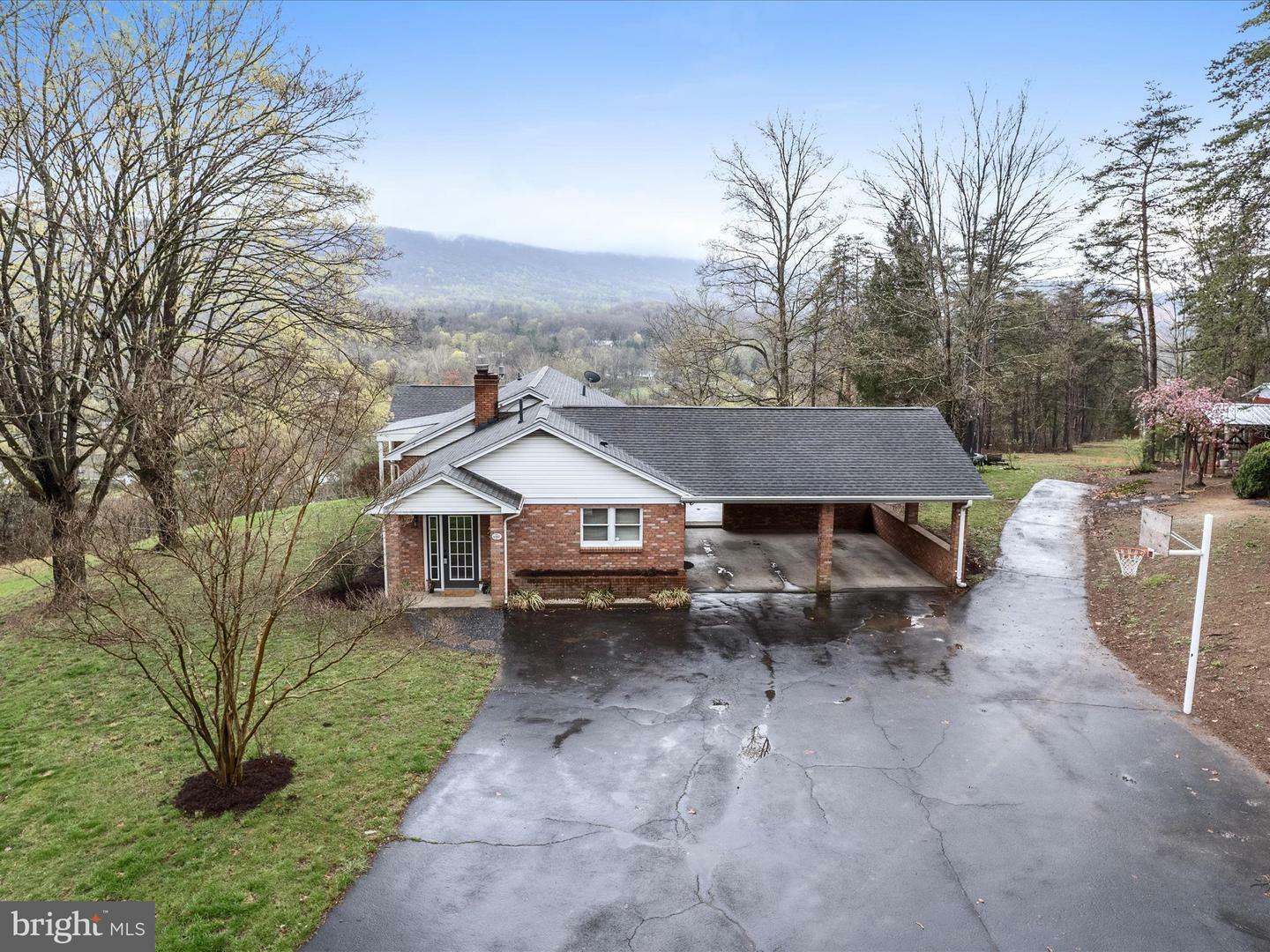 Property Photo: 6880 Northwestern Pike VA 22637