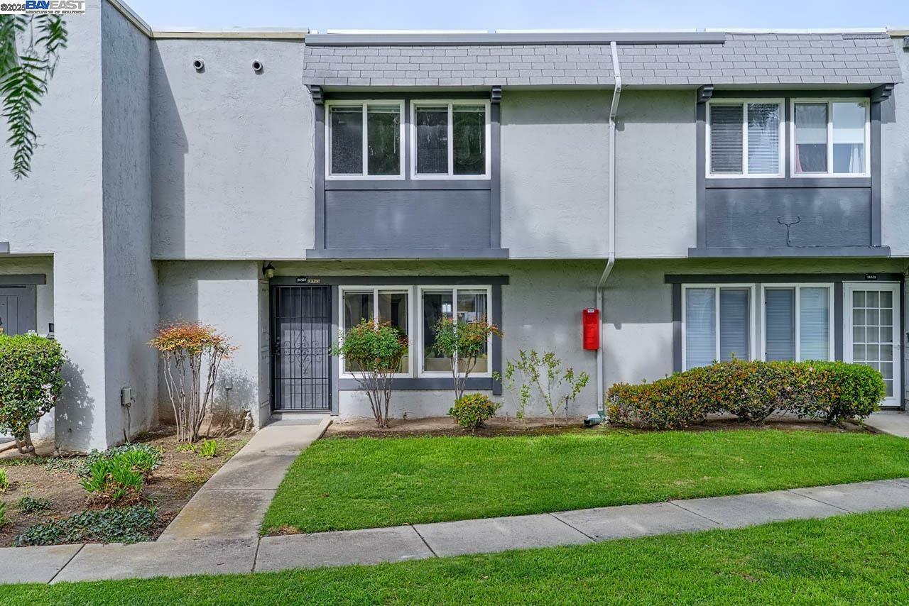 34527 Nantucket Cmn  Fremont CA 94555 photo