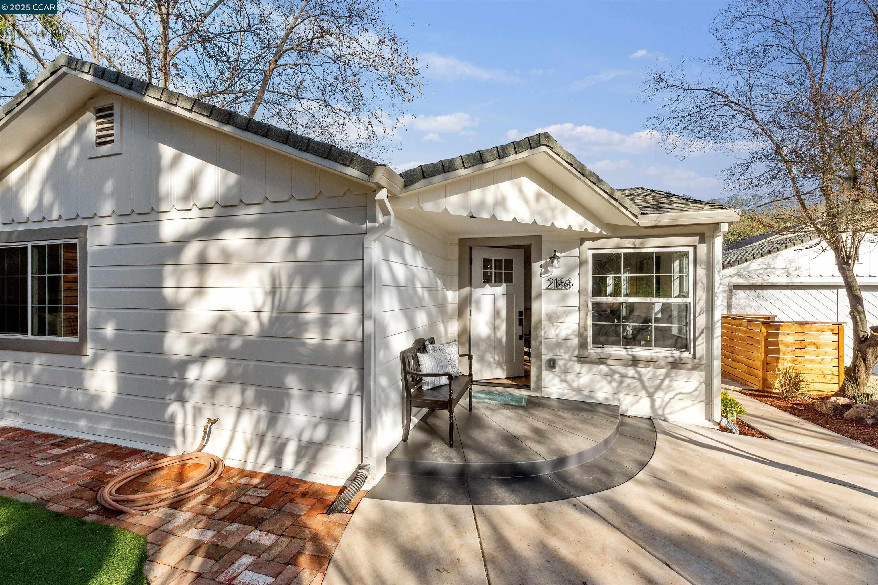 Property Photo:  2188 1st Ave  CA 94558 