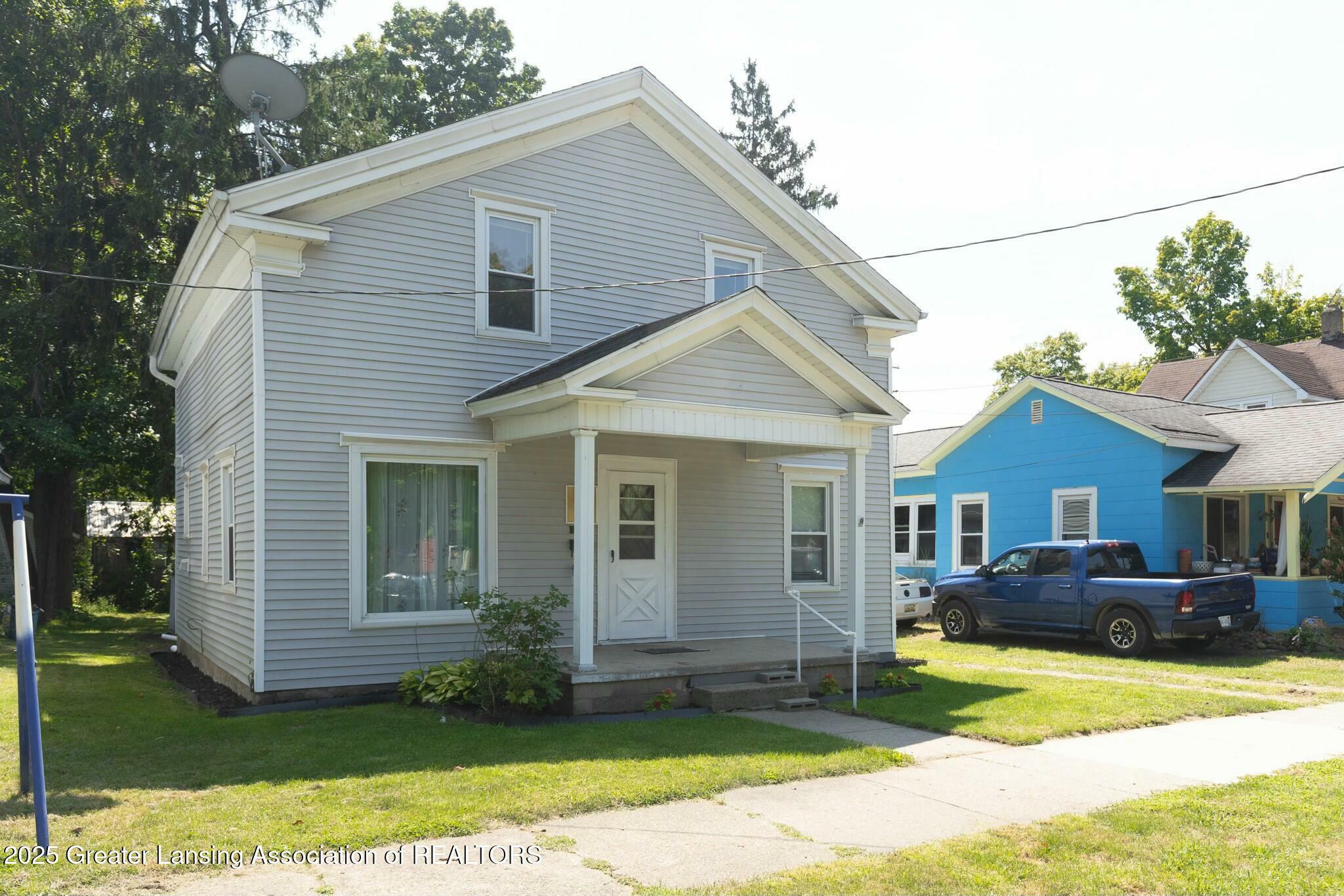 Property Photo: 309 W Harris Street MI 48813