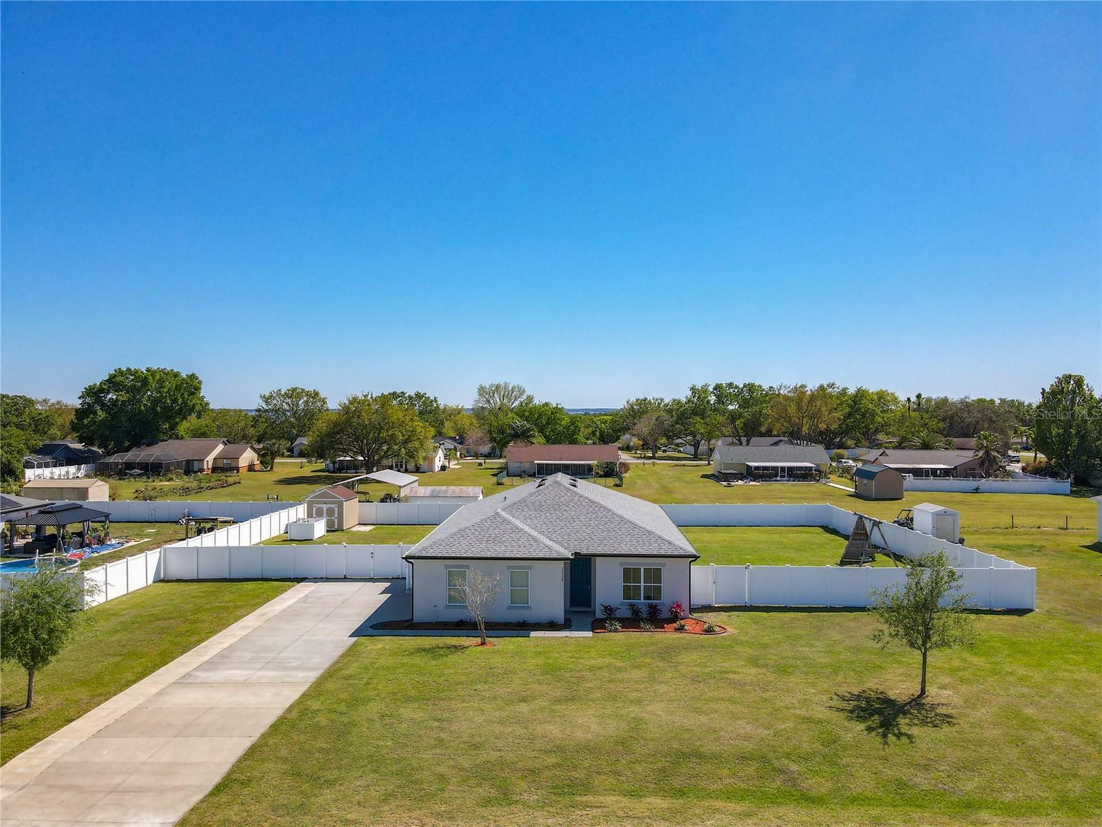 Property Photo: 12524 Garrett Place FL 32735
