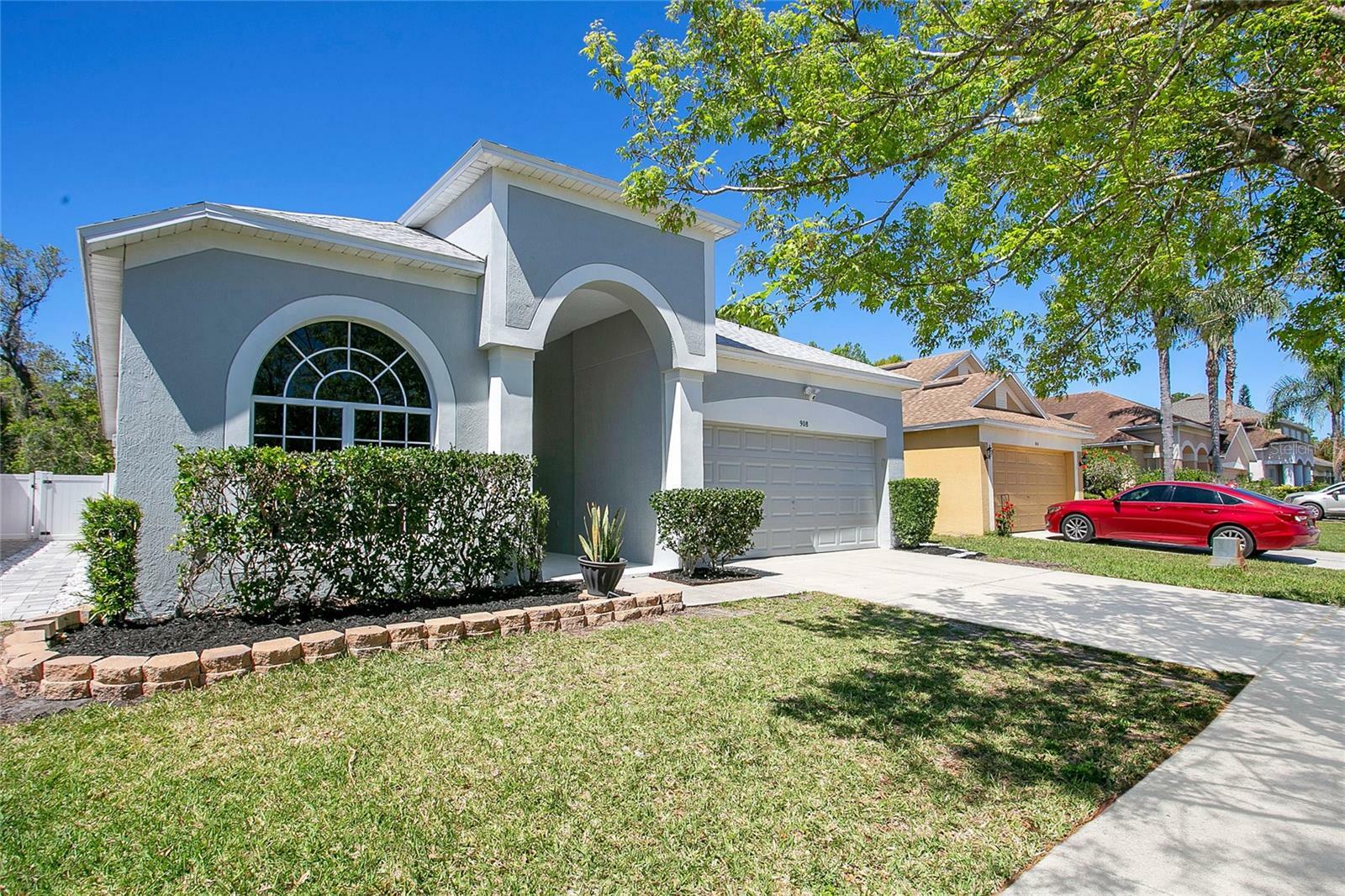Property Photo: 908 Jade Forest Avenue FL 32828