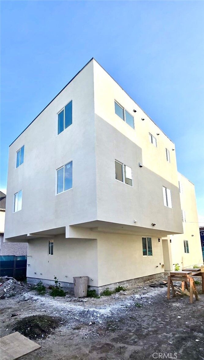 Property Photo: 2419 E 3rd Street CA 90033