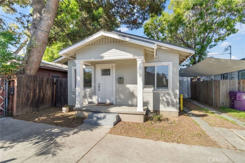 Property Photo: 2534 East 14th Street CA 90804