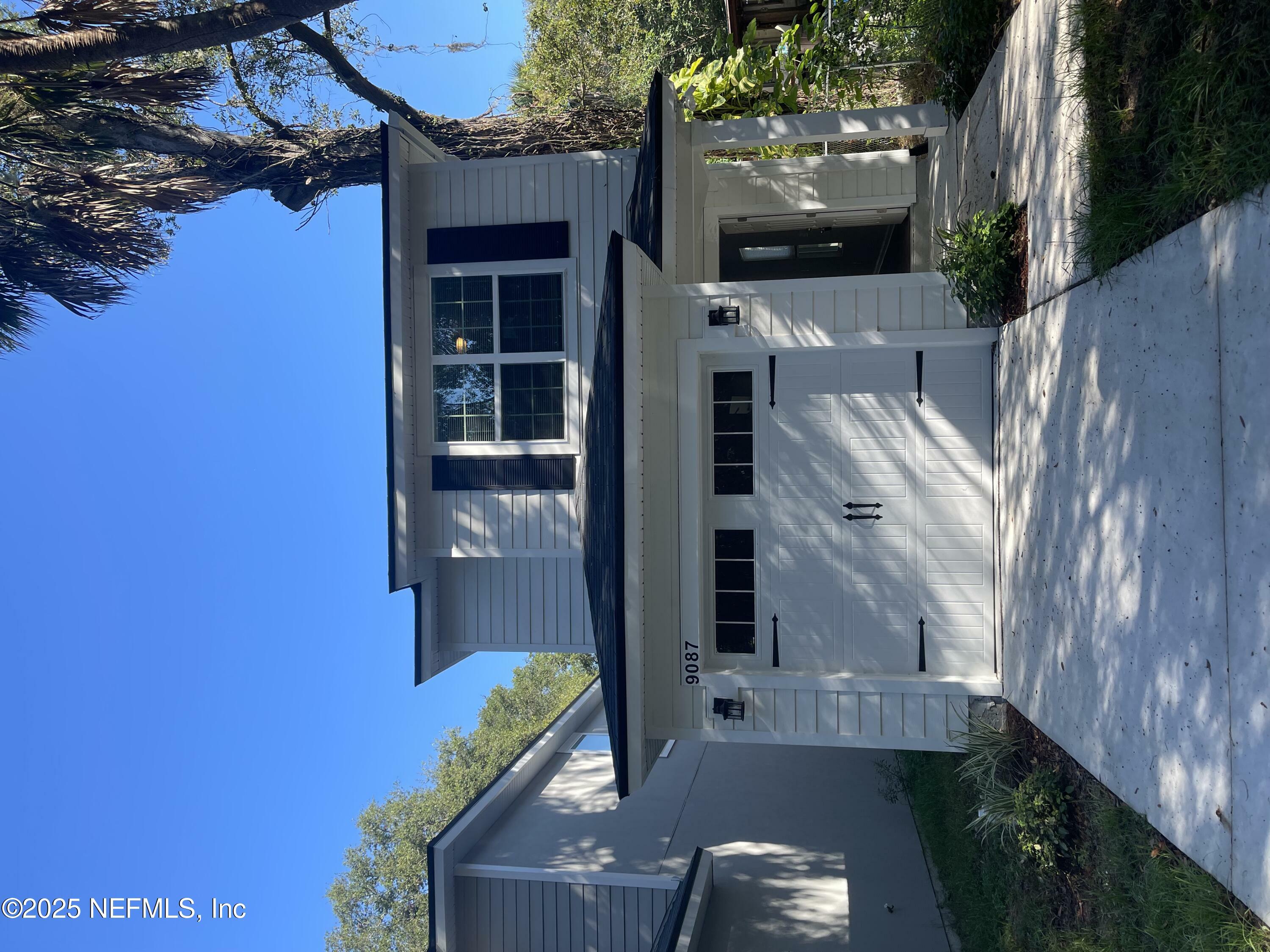 Property Photo: 8570 Susie Street FL 32210
