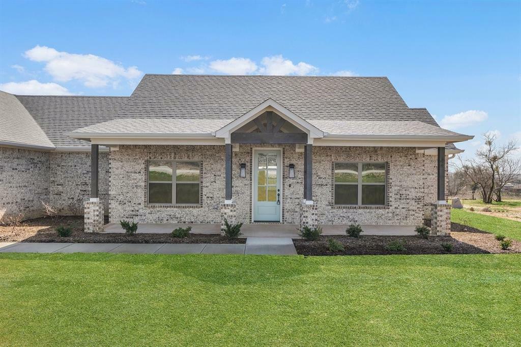 Property Photo: 405 Red Roan Ridge TX 76087