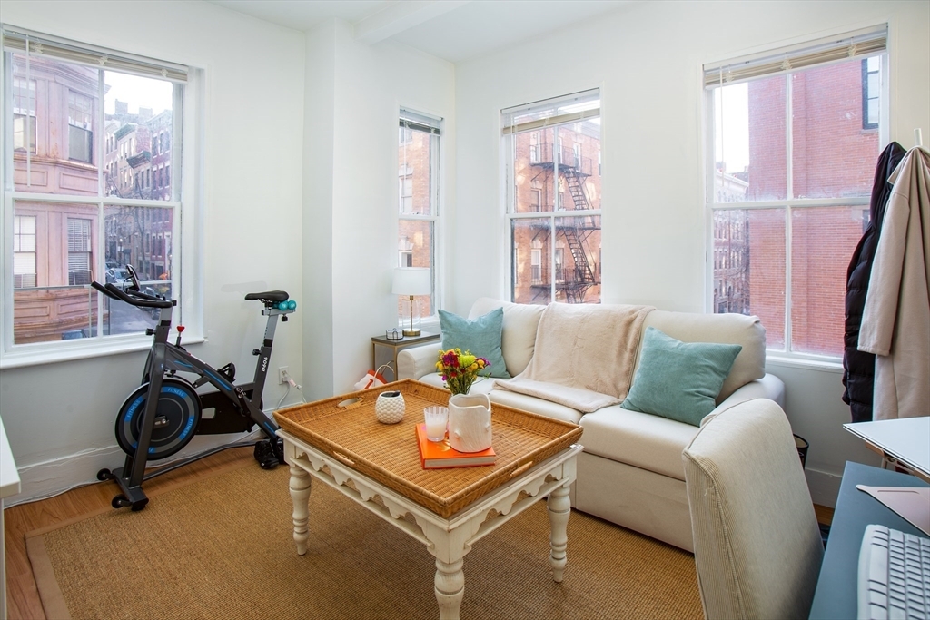 Property Photo:  24 Anderson Street 4  MA 02114 