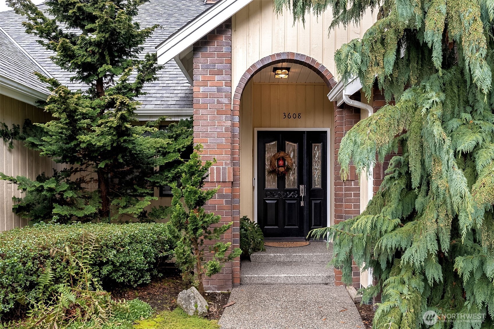 Property Photo: 3608 22nd Street SE WA 98374