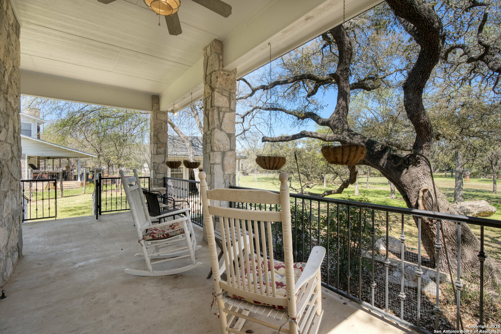Property Photo: 521 Oak Tree TX 78130