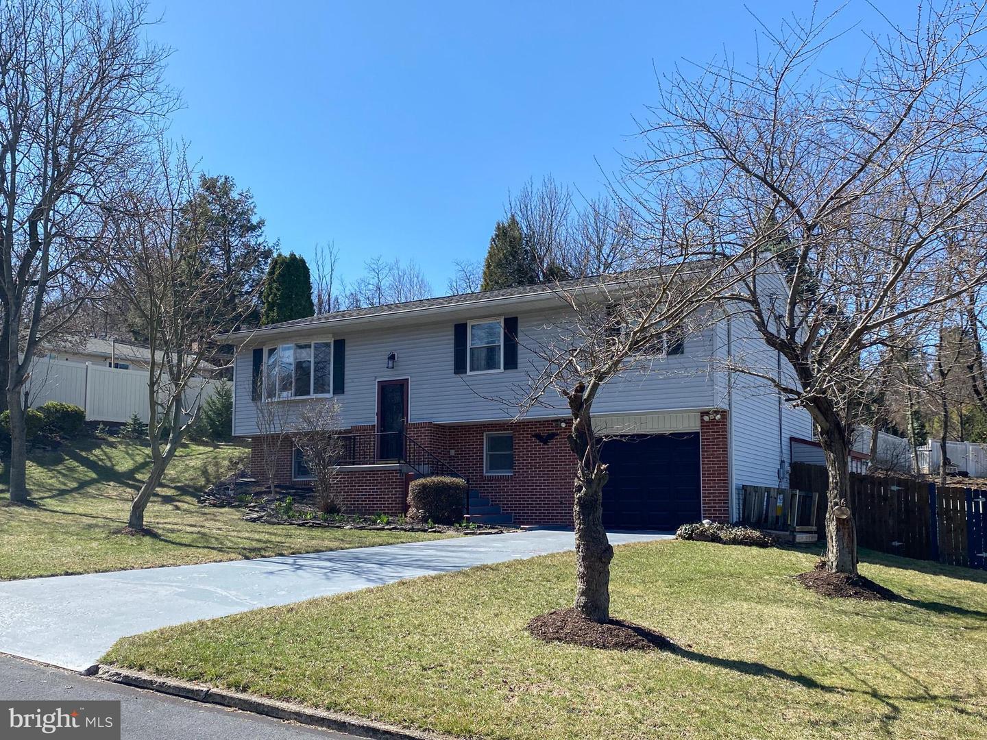 Property Photo: 134 Pleasantview Terrace PA 17070