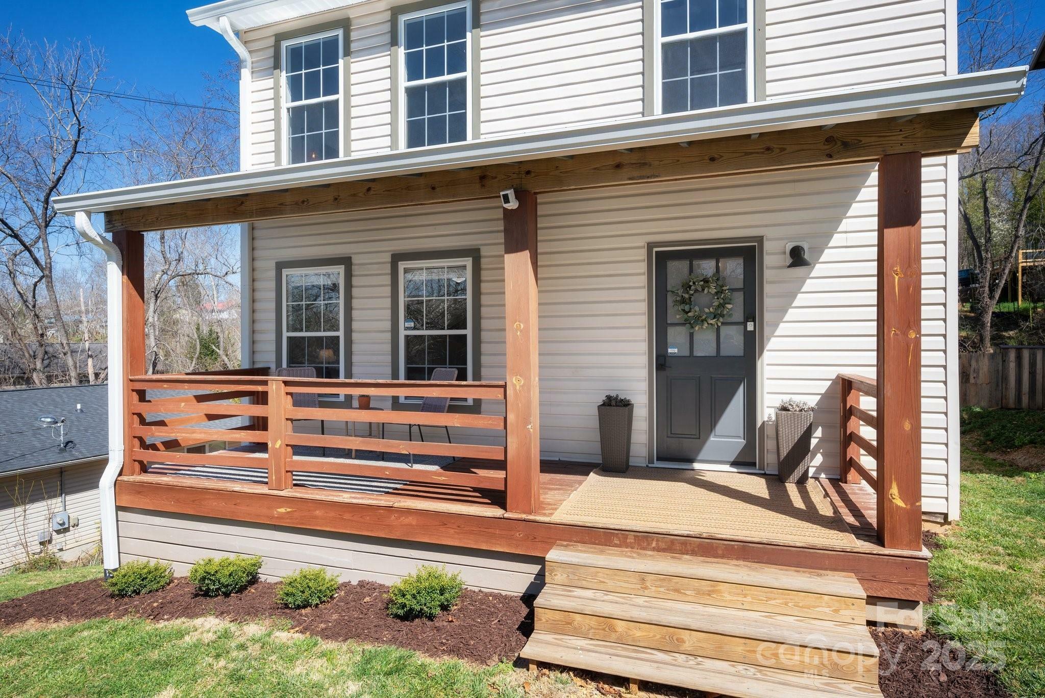 Property Photo: 10 Peace Street NC 28806
