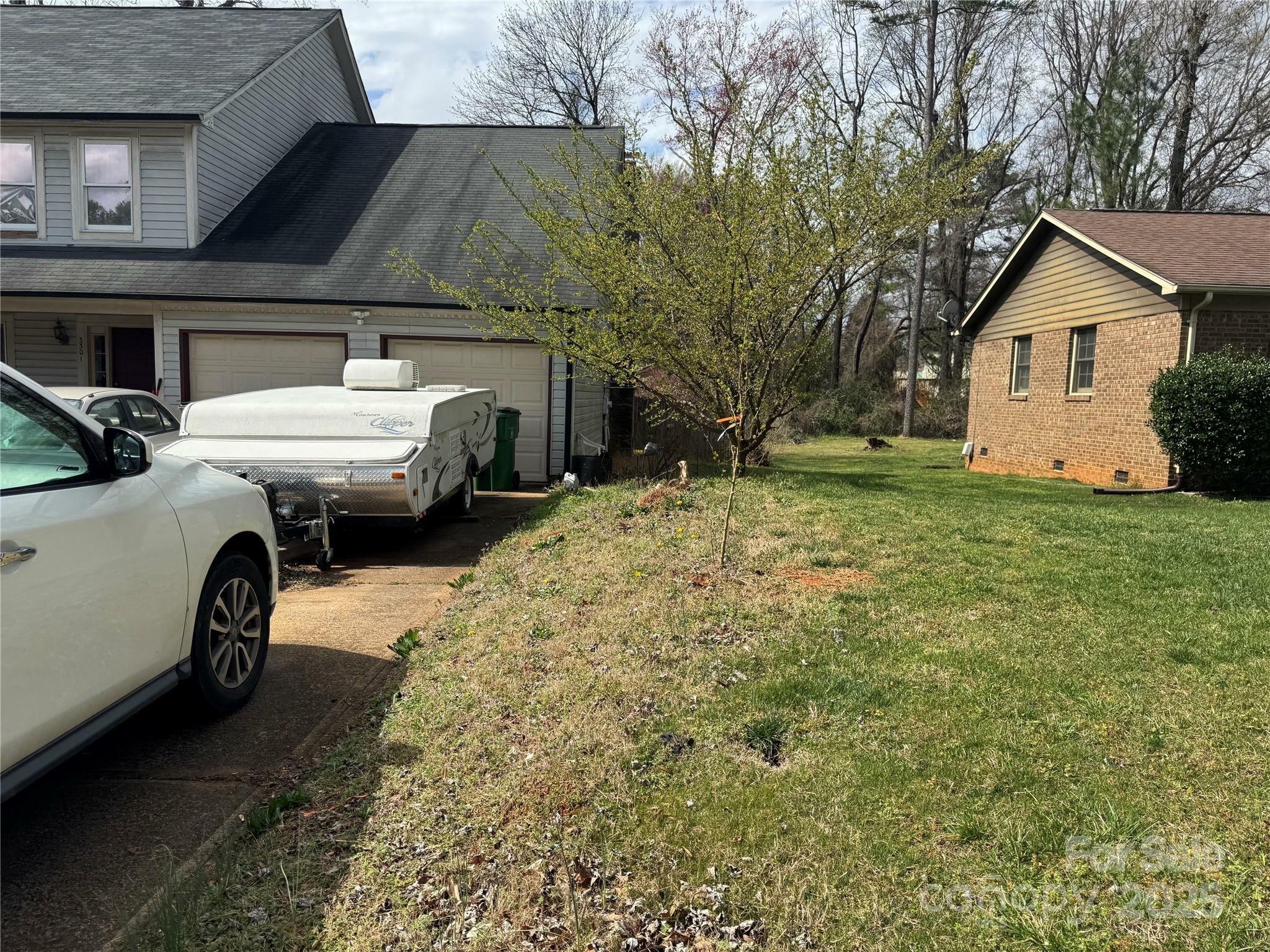 Property Photo: 3301 Green Meadow Drive NC 28269