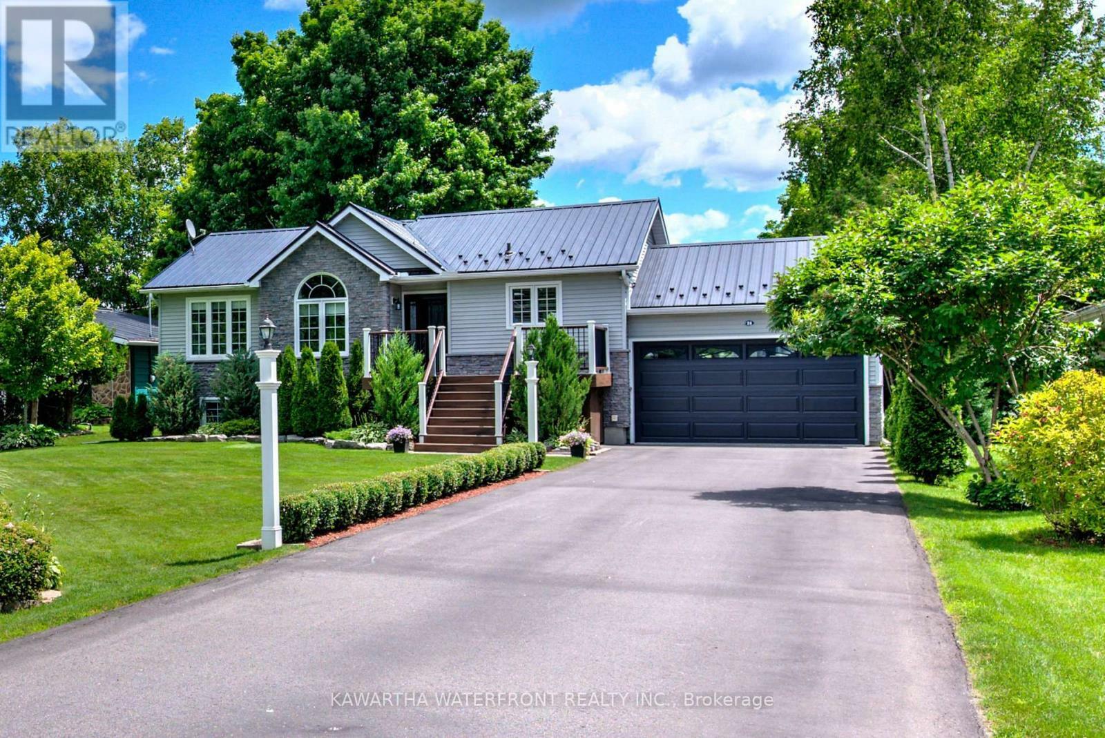 Property Photo: 26 Greenwood Crescent ON K0M 1T0