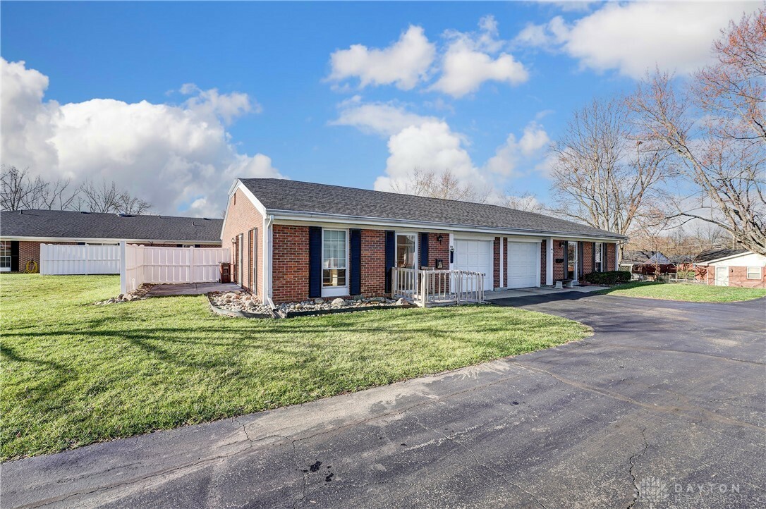 Property Photo:  7 Cape Way A  OH 45036 