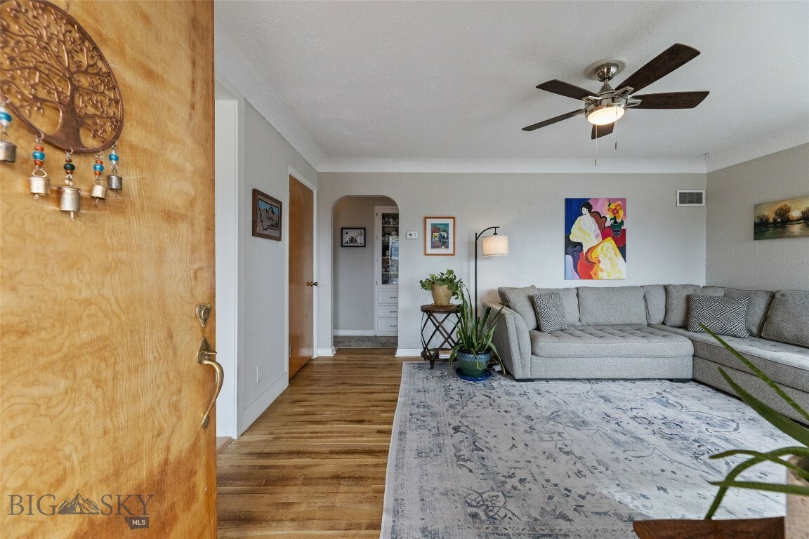 Property Photo: 618 N 2nd Street MT 59047