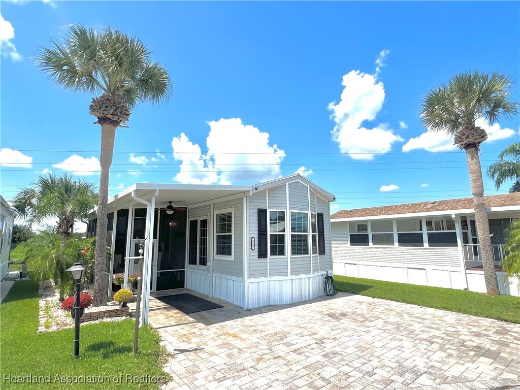 Property Photo: 4637 W Palm Drive FL 33834
