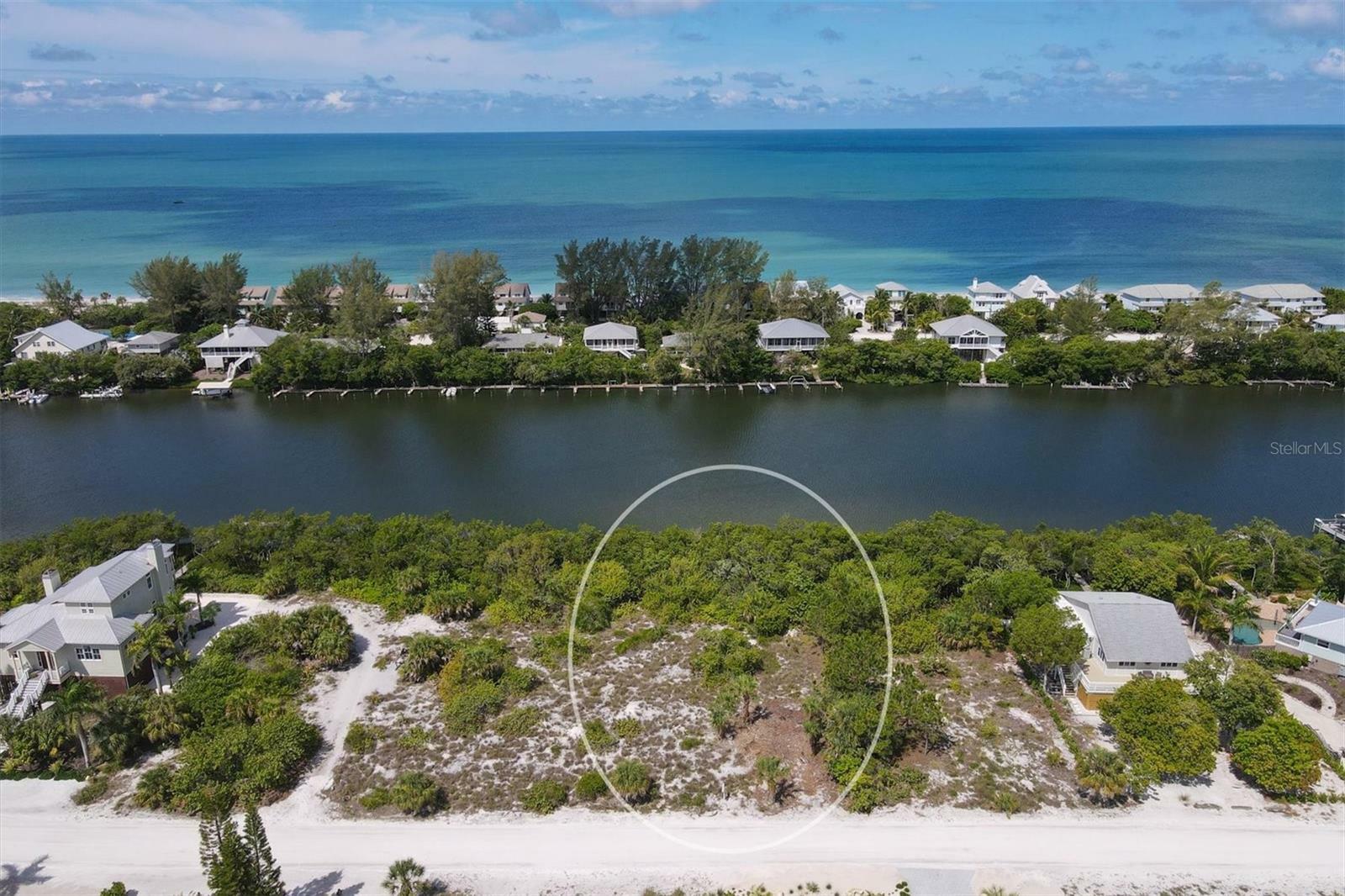 Property Photo: 351 Bocilla Drive FL 33946