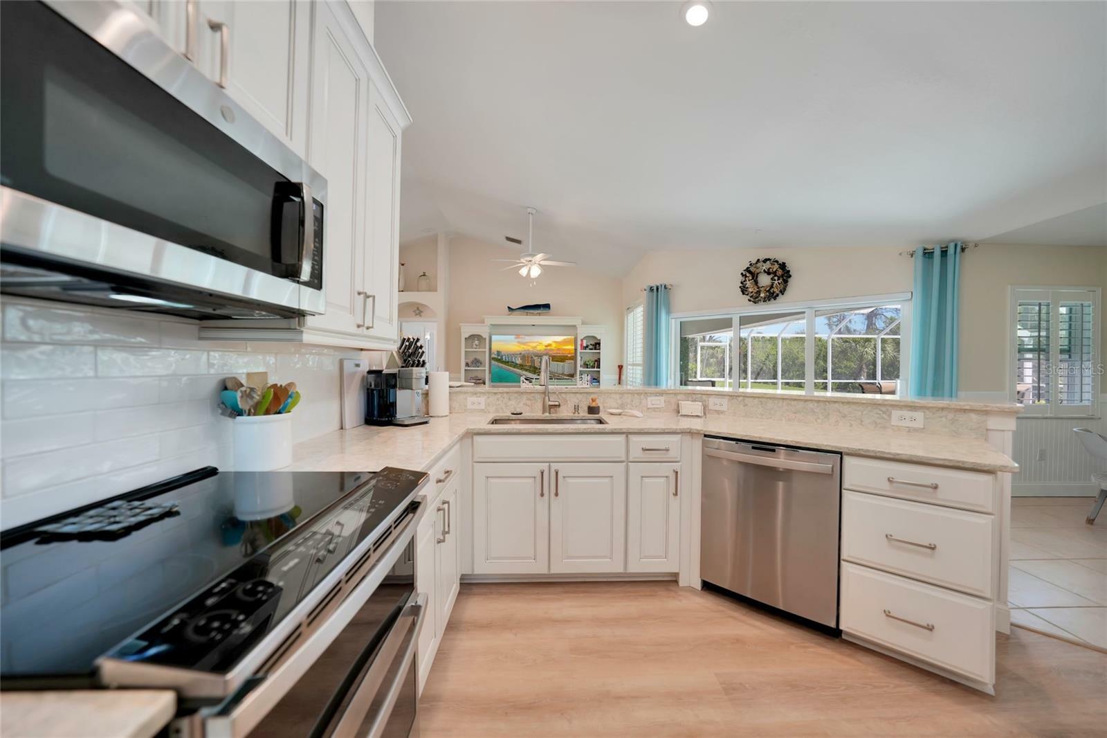 Property Photo: 9235 Belgrade Terrace FL 34224