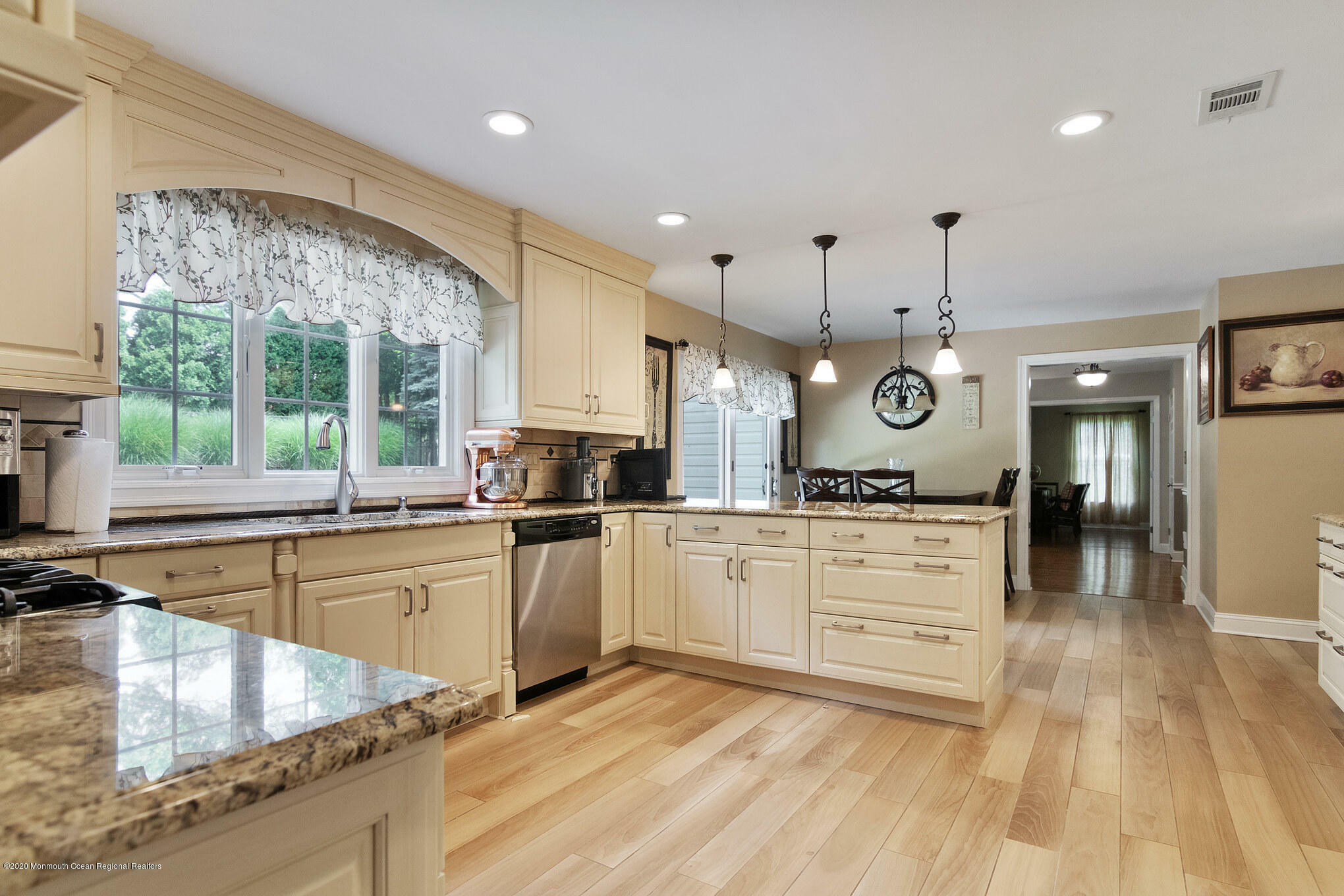 13 Tanglewood Place  Monroe NJ 08831 photo