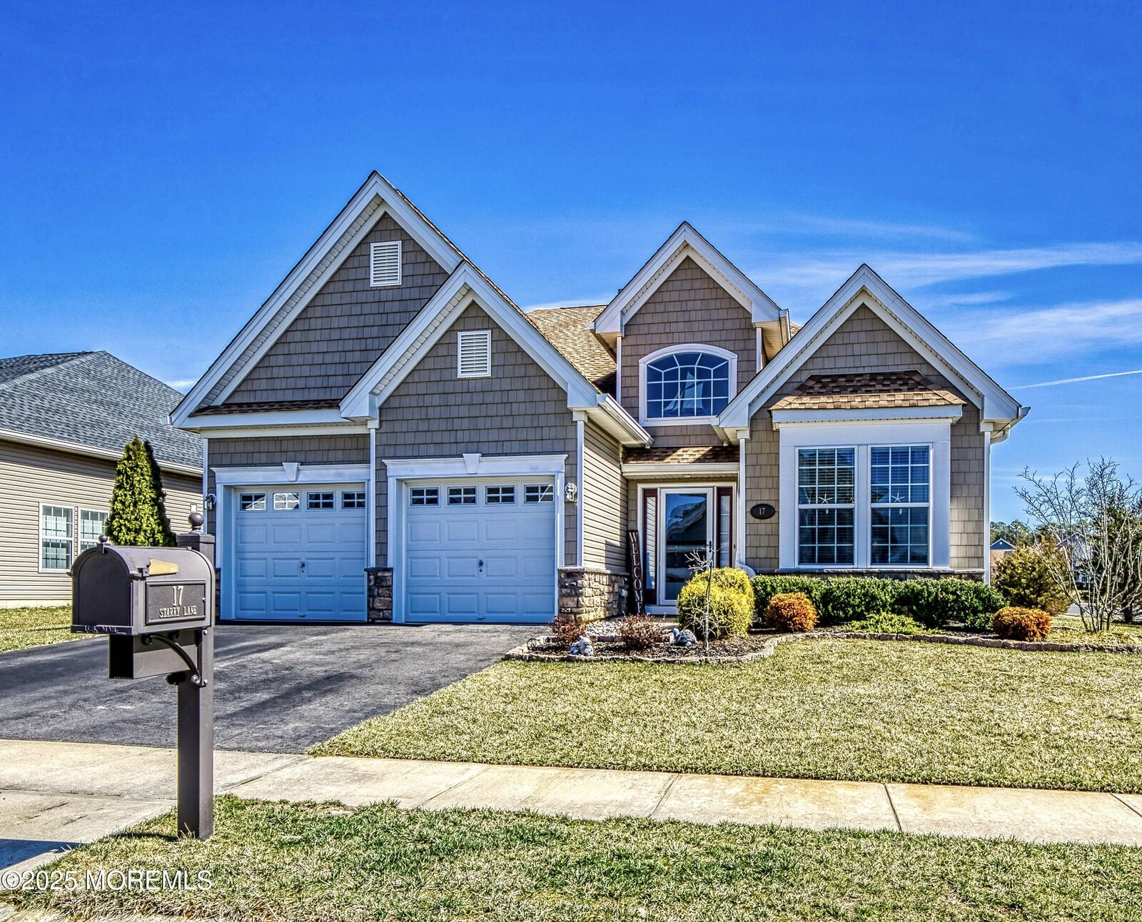 Property Photo:  17 Starry Lane  NJ 08005 