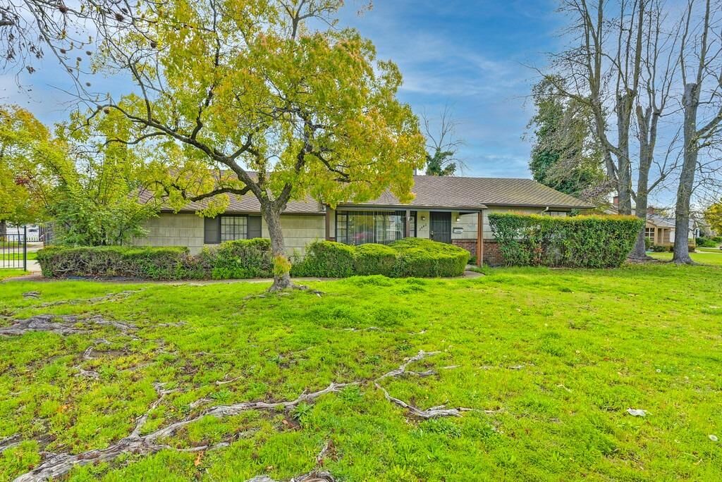 Property Photo: 2442 Meadowbrook Road CA 95825