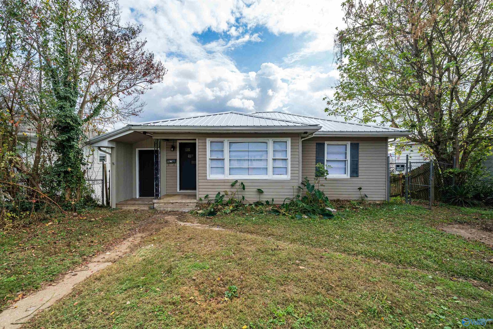 Property Photo:  1733 Obrig Avenue  AL 35976 