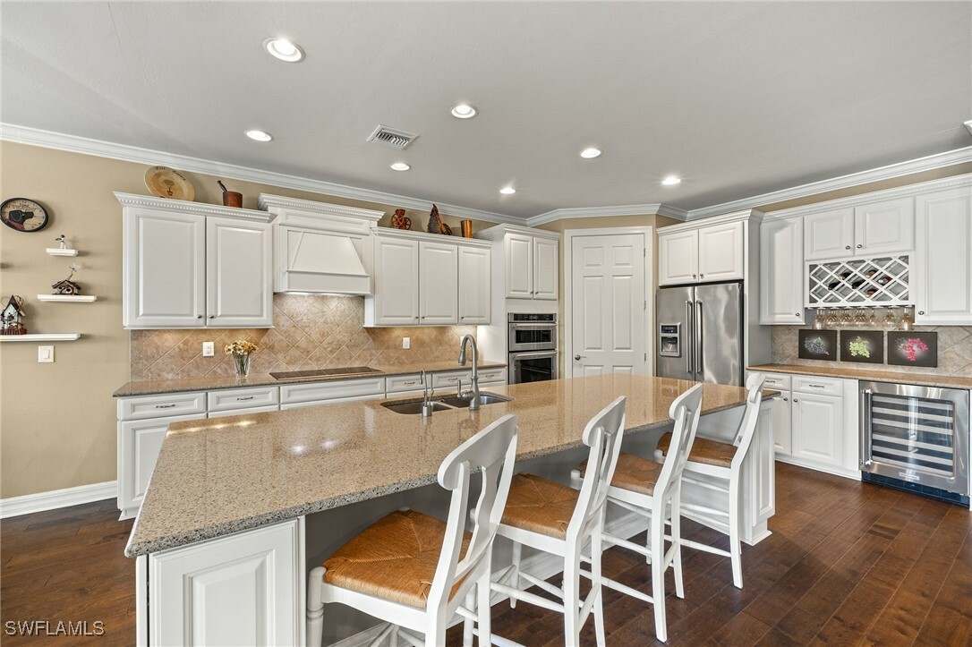 Property Photo: 11807 Dixon Drive FL 33913