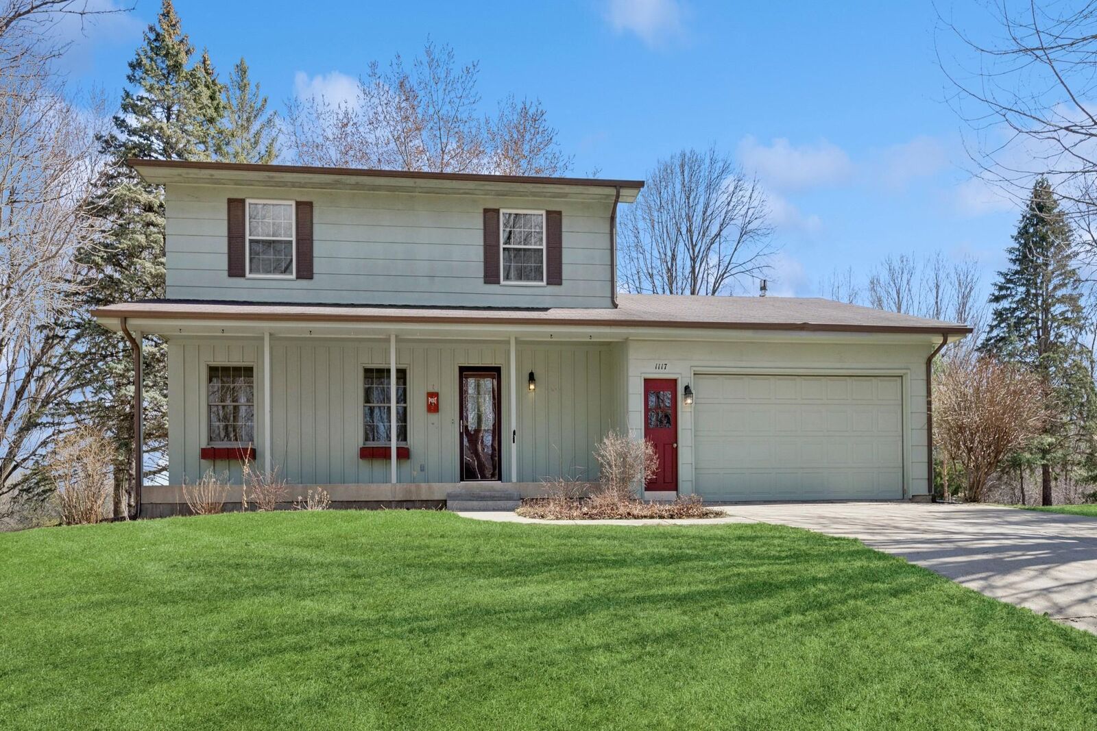 Property Photo: 1117 Elm Street MN 55057