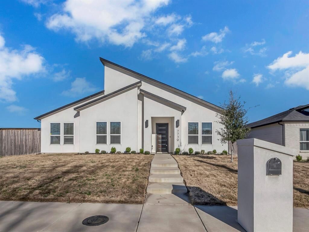 Property Photo: 7739 Indian Ridge Trail TX 75232