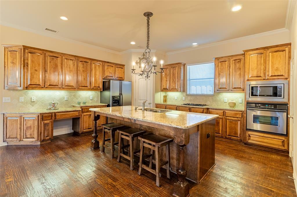 Property Photo:  920 White River Drive  TX 75013 
