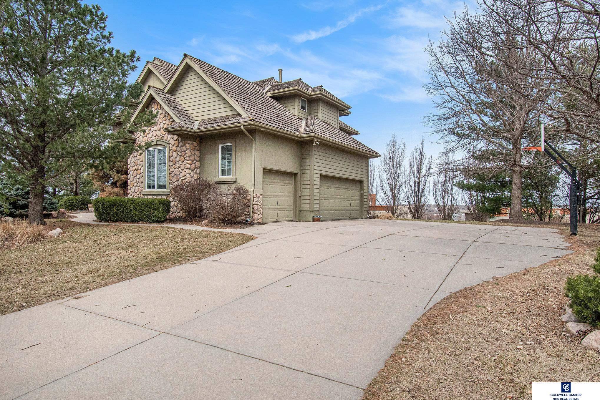 Property Photo: 103 S 173rd Avenue Circle NE 68118