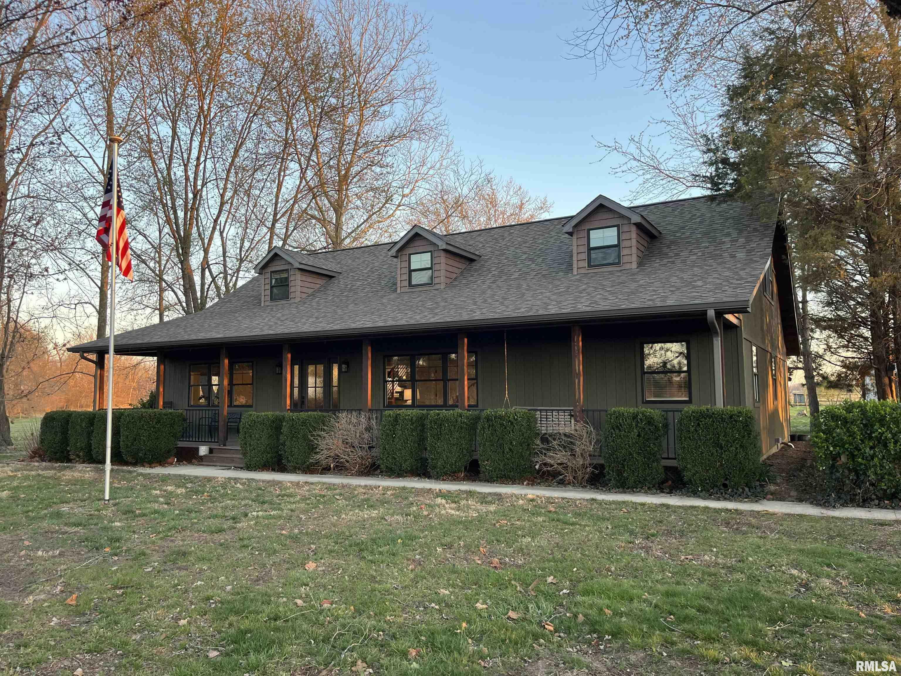 14998 Friar Road  Whittington IL 62897 photo