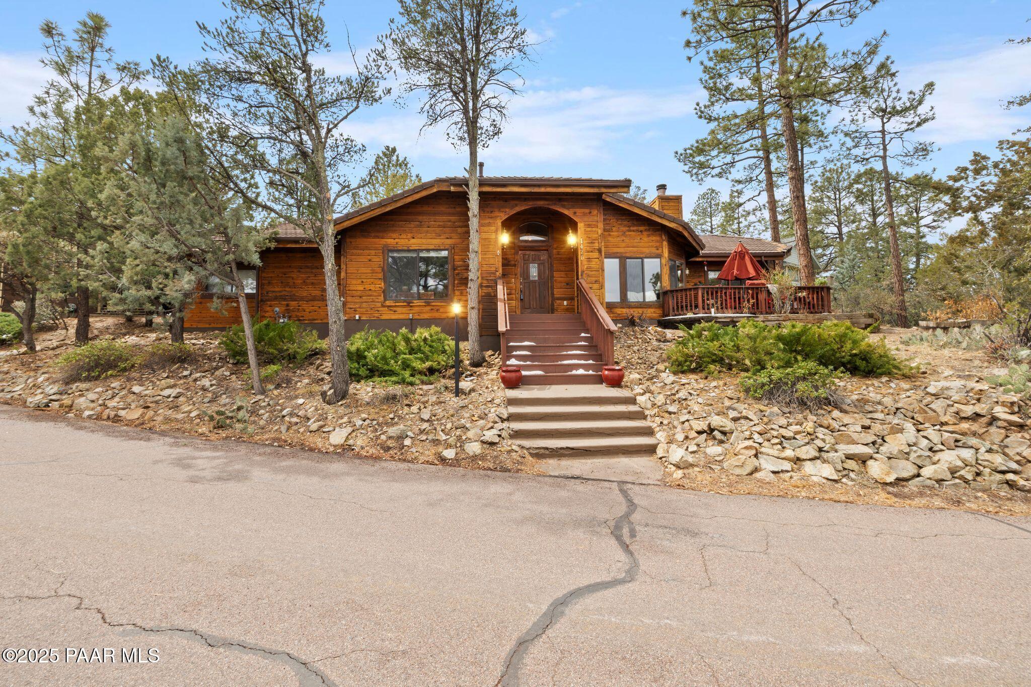 Property Photo: 1420 Royal Oak Circle AZ 86305