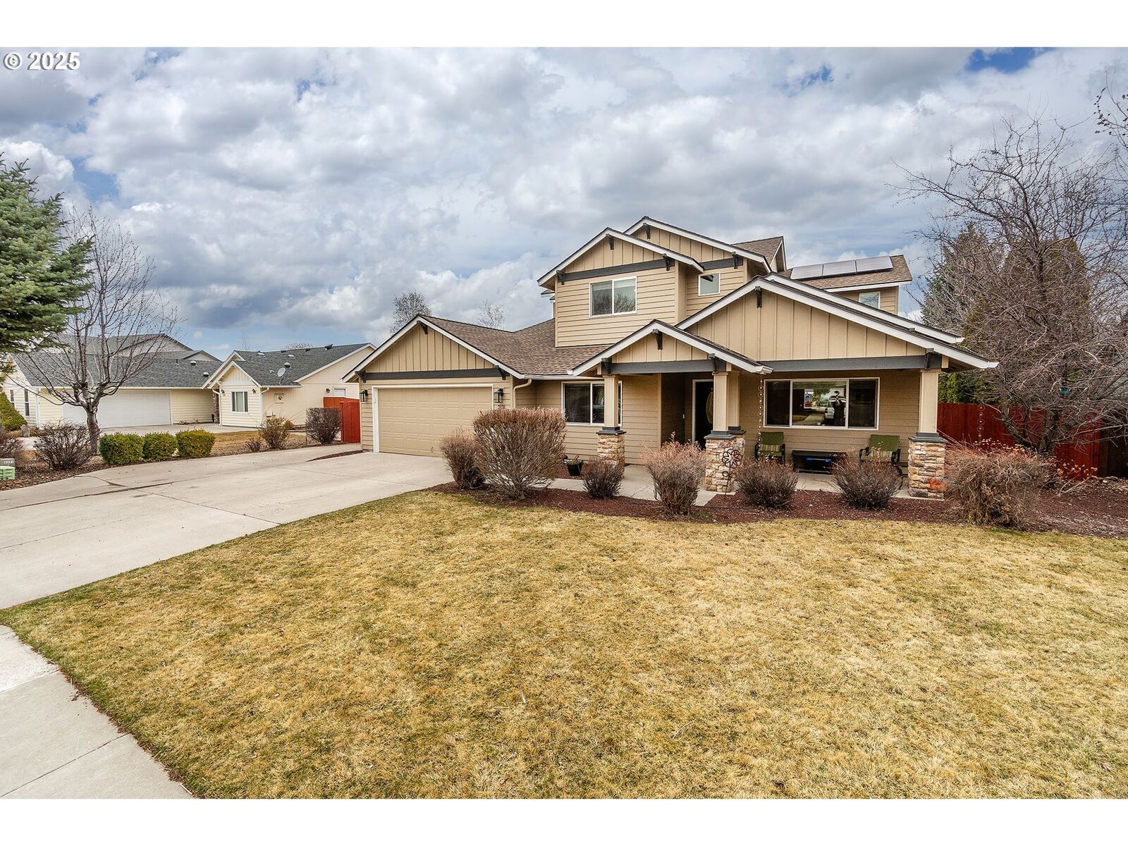 Property Photo:  2131 NW Poplar Ave  OR 97756 