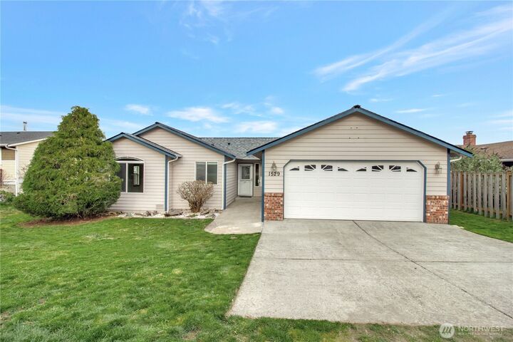 1529  Thompson Drive  Camano Island WA 98282 photo