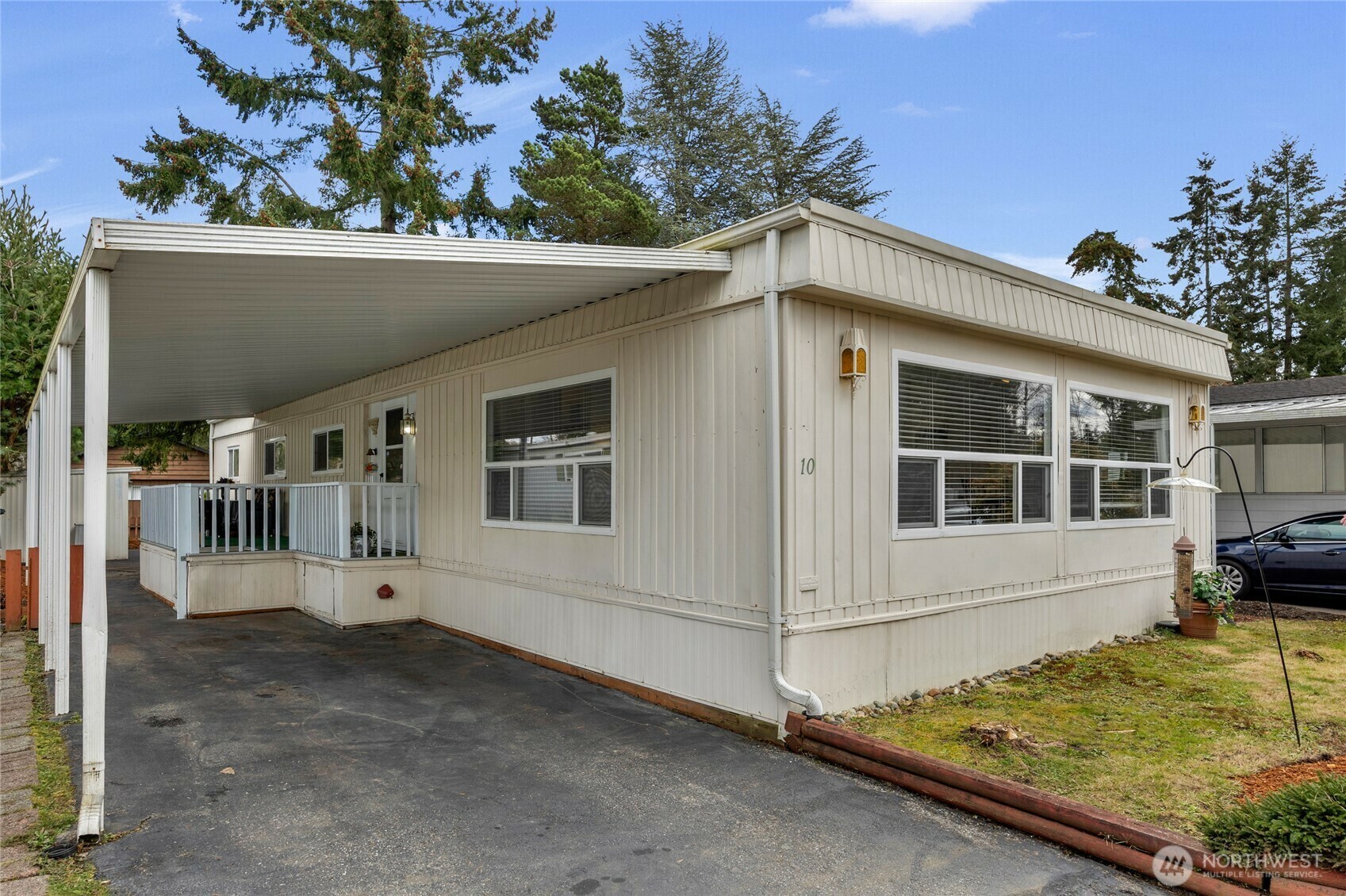 Property Photo: 5220 176th Street SW 10 WA 98037