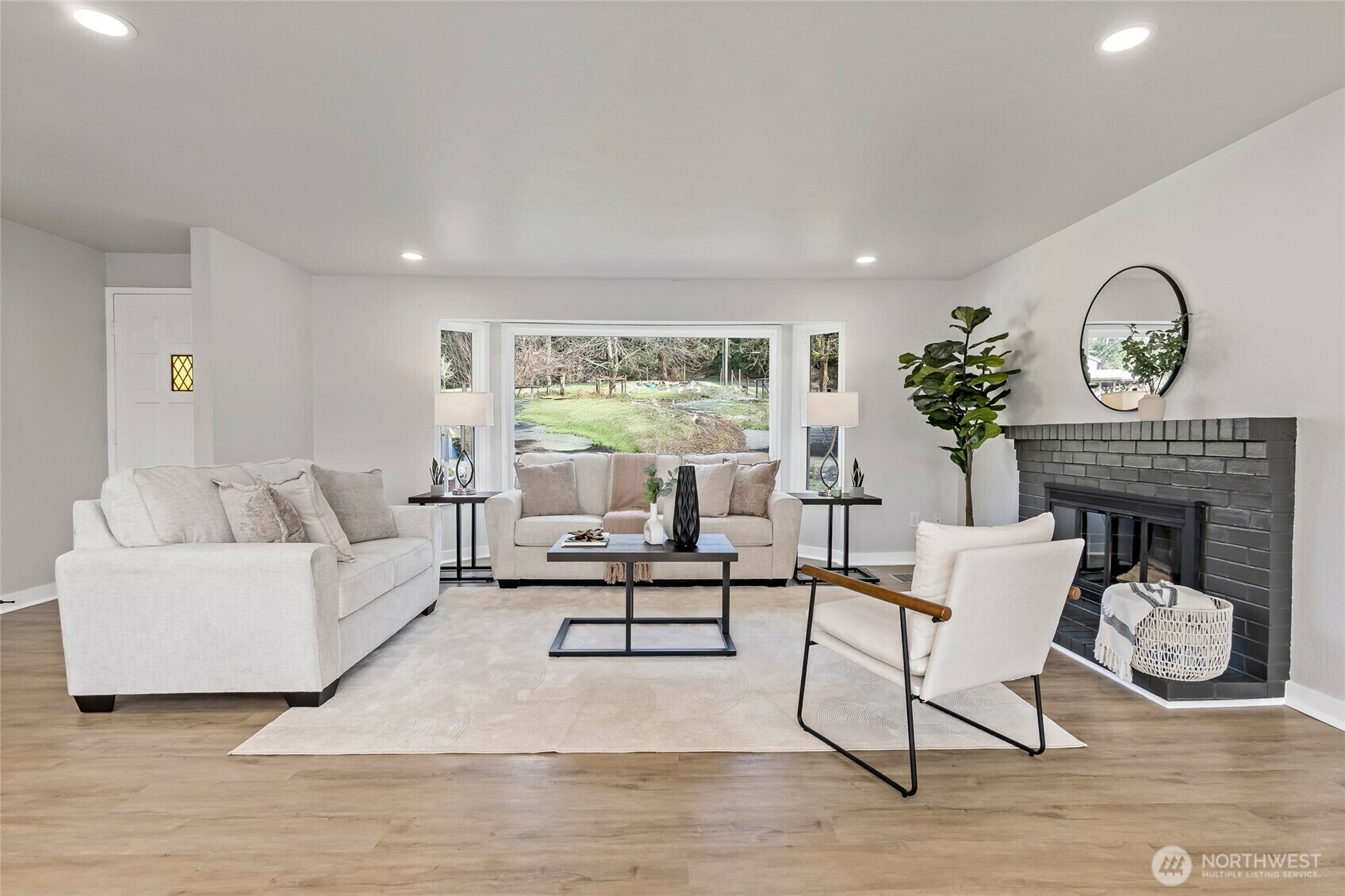 Property Photo: 13517 246th Avenue SE WA 98027